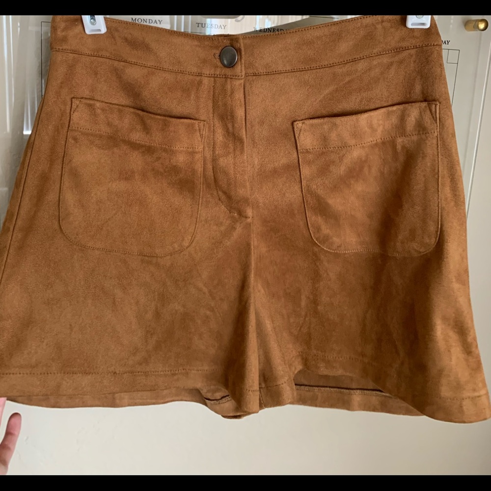 Retro camel colored wide legged shorts